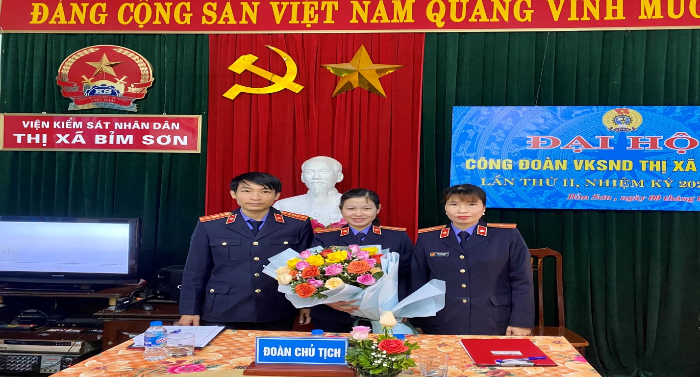 Đoàn chủ tịch Đại hội