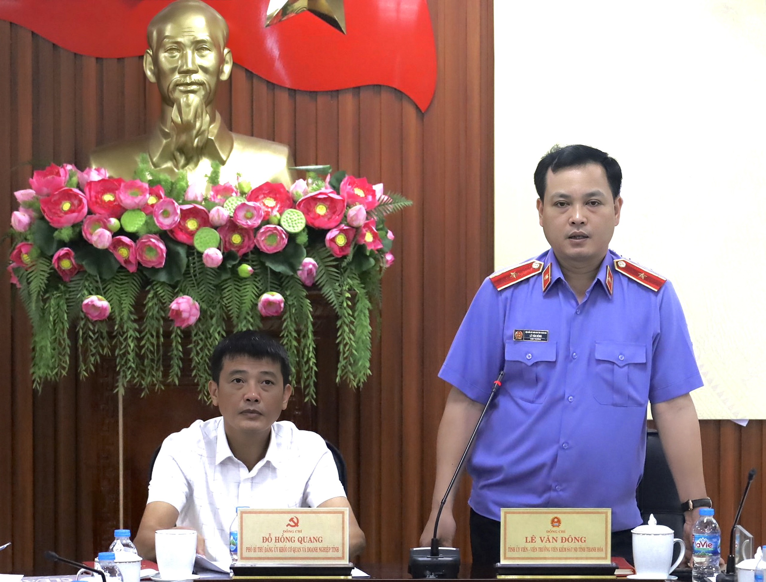 Đ/c Lê Văn Đông, Tỉnh ủy viên, Viện trưởng VKSND tỉnh  phát biểu tại Hội nghị