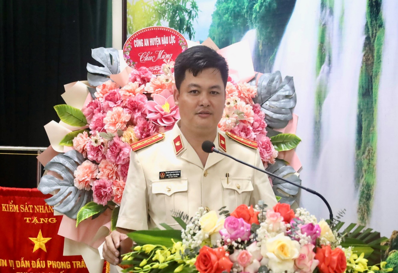 Đồng chí Nguyễn Văn Dũng, tân Viện trưởng VKSND huyện Hậu Lộc  phát biểu nhận nhiệm vụ