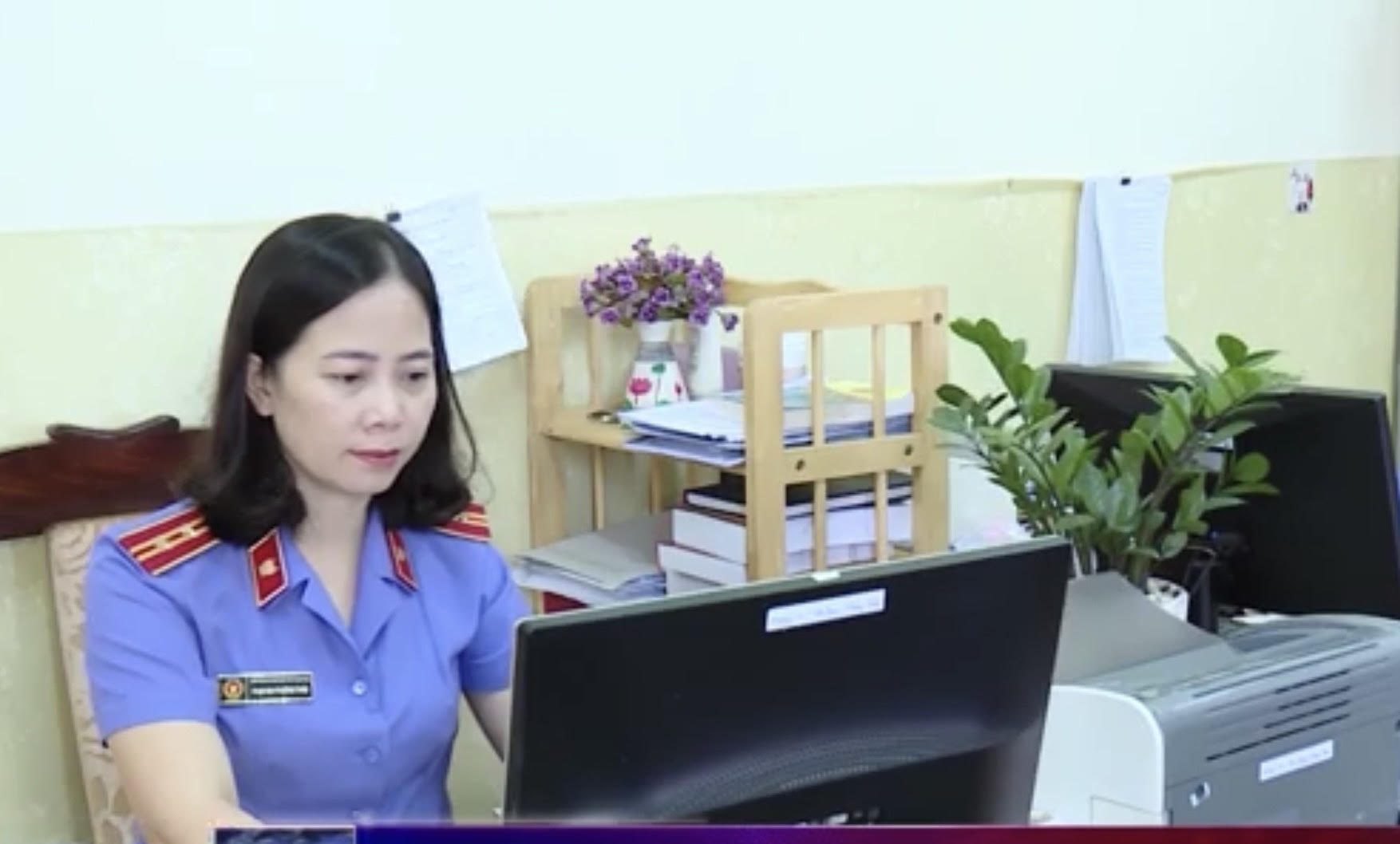 Đồng chí Phạm Mai Phương Thảo tham gia cuộc thi xử lý tình huống hình sự