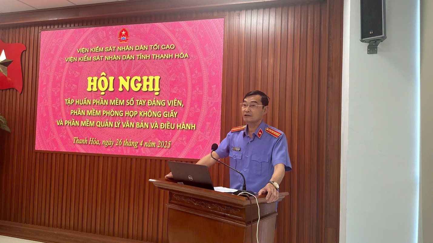 Ảnh: Đ/c Nguyễn Đức Thanh, Phó Viện trưởng VKSND tỉnh phát biểu chỉ đạo Hội nghị