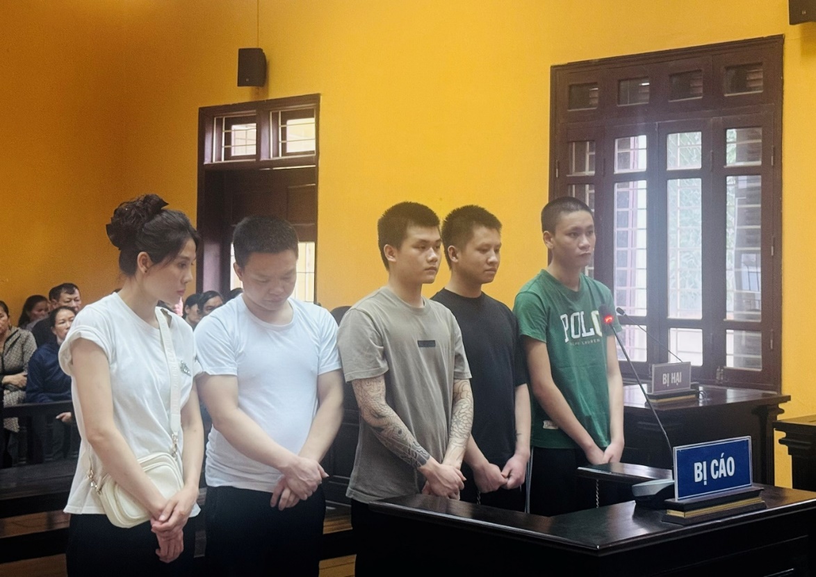 Các bị cáo tại phiên tòa