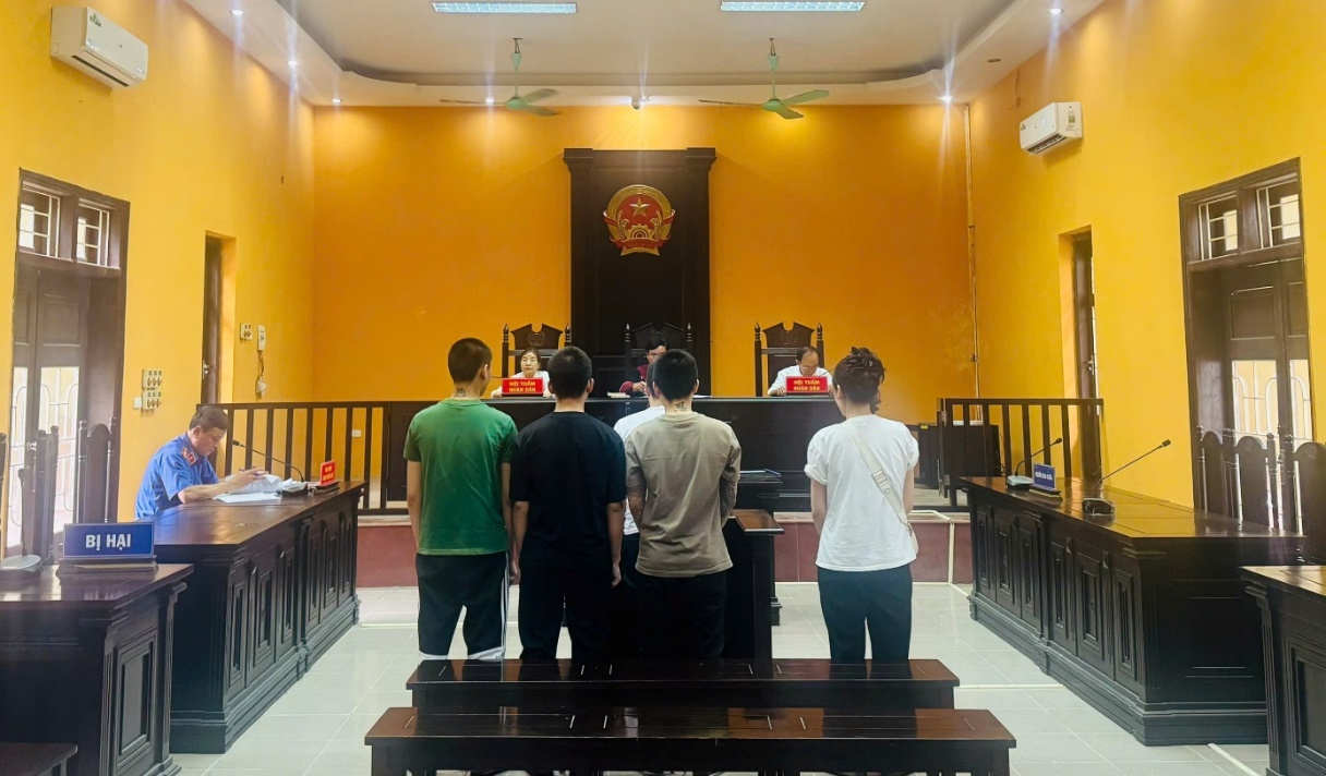 Toàn cảnh phiên tòa