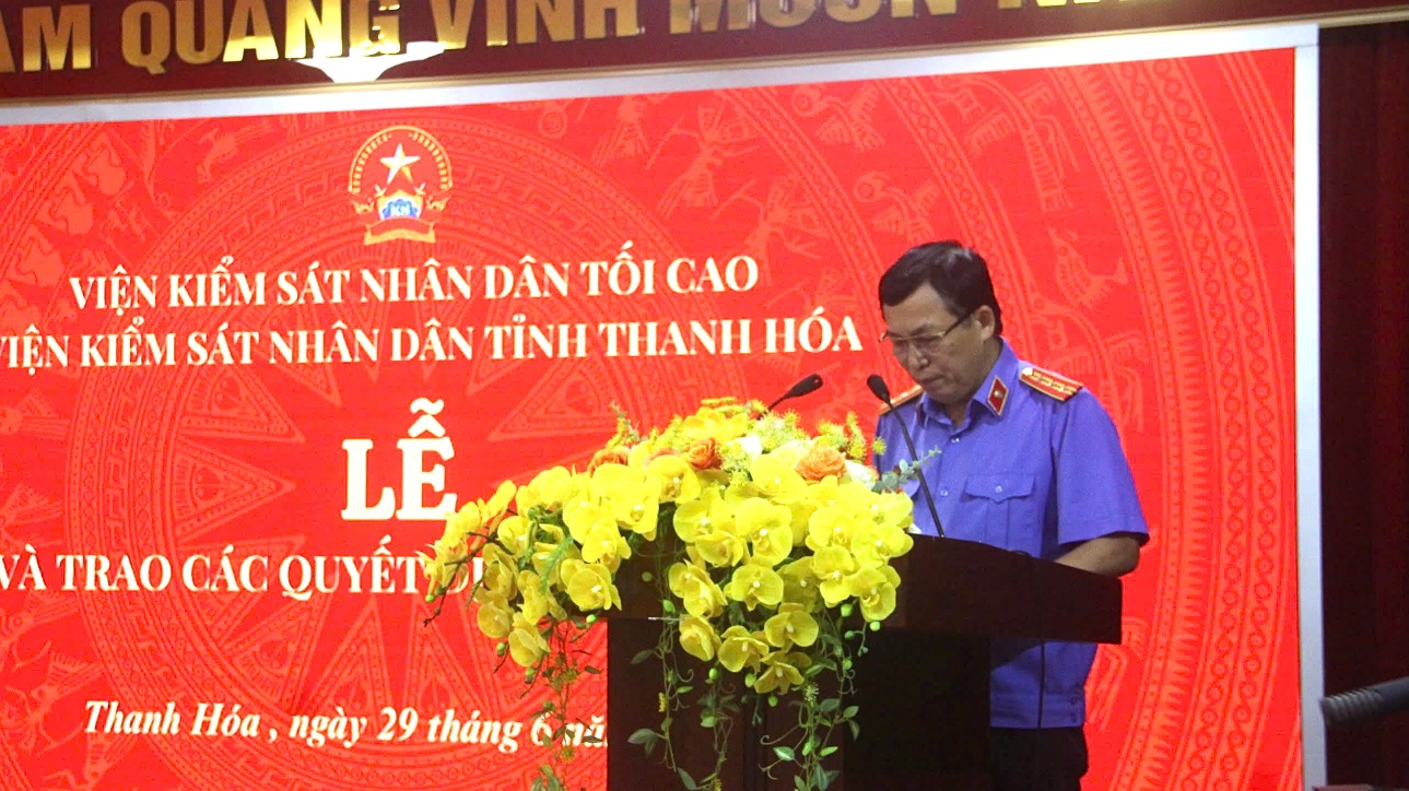 Đồng chí Nguyễn Văn Thành, Trưởng phòng 15 phát biểu tại buổi Lễ
