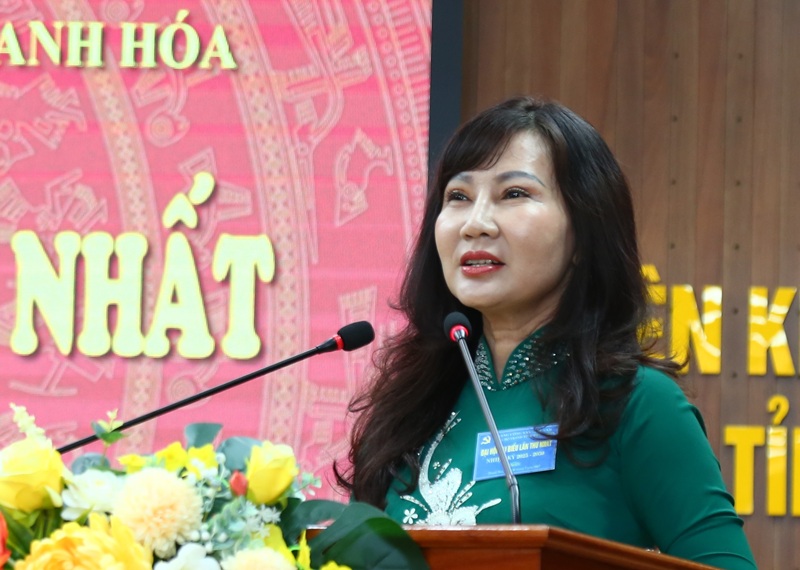 Đồng chí Đinh Thị Thanh Hà, Phó Bí thư Đảng ủy các cơ quan Đảng tỉnh phát biểu chỉ đạo