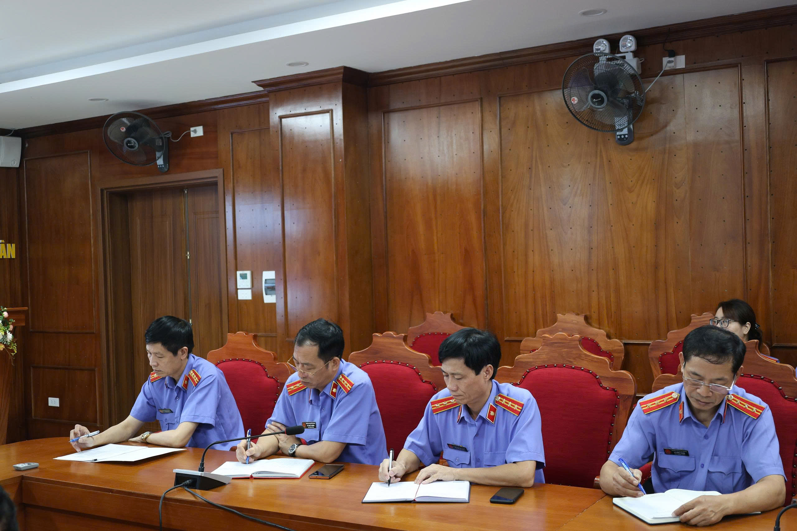Kiểm sát viên VKSND tỉnh rút kinh nghiệm sau phiên tòa