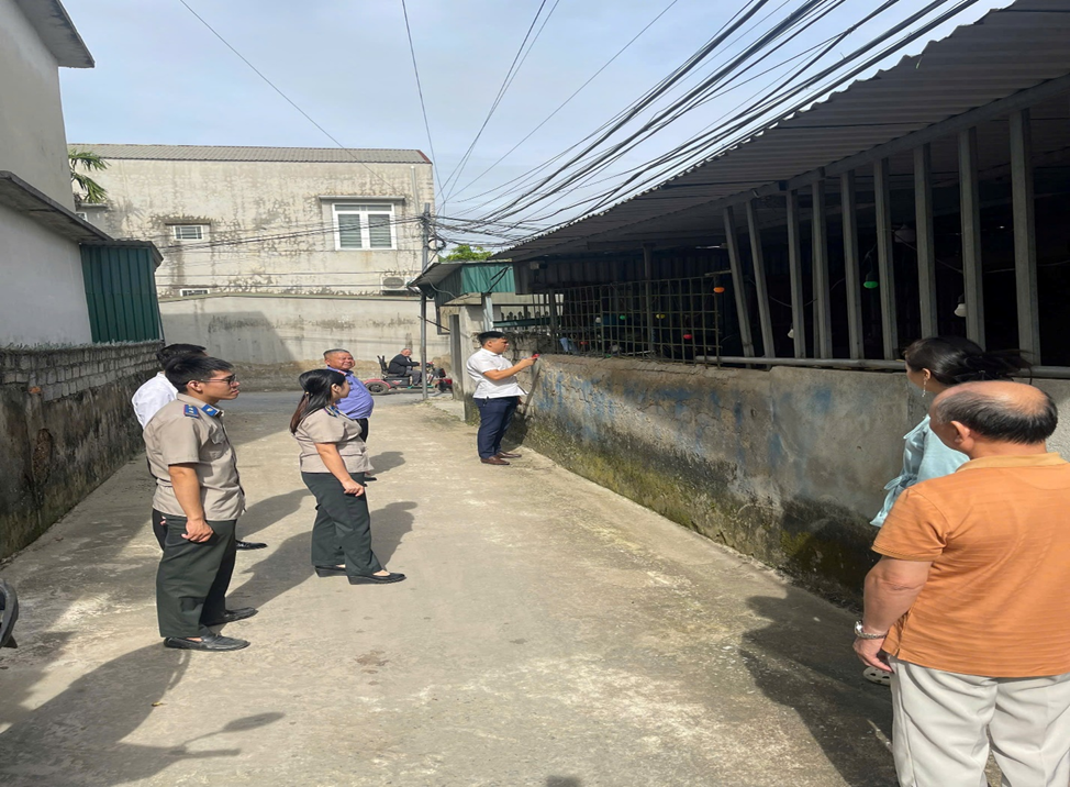 Hình ảnh tại buổi cưỡng chế