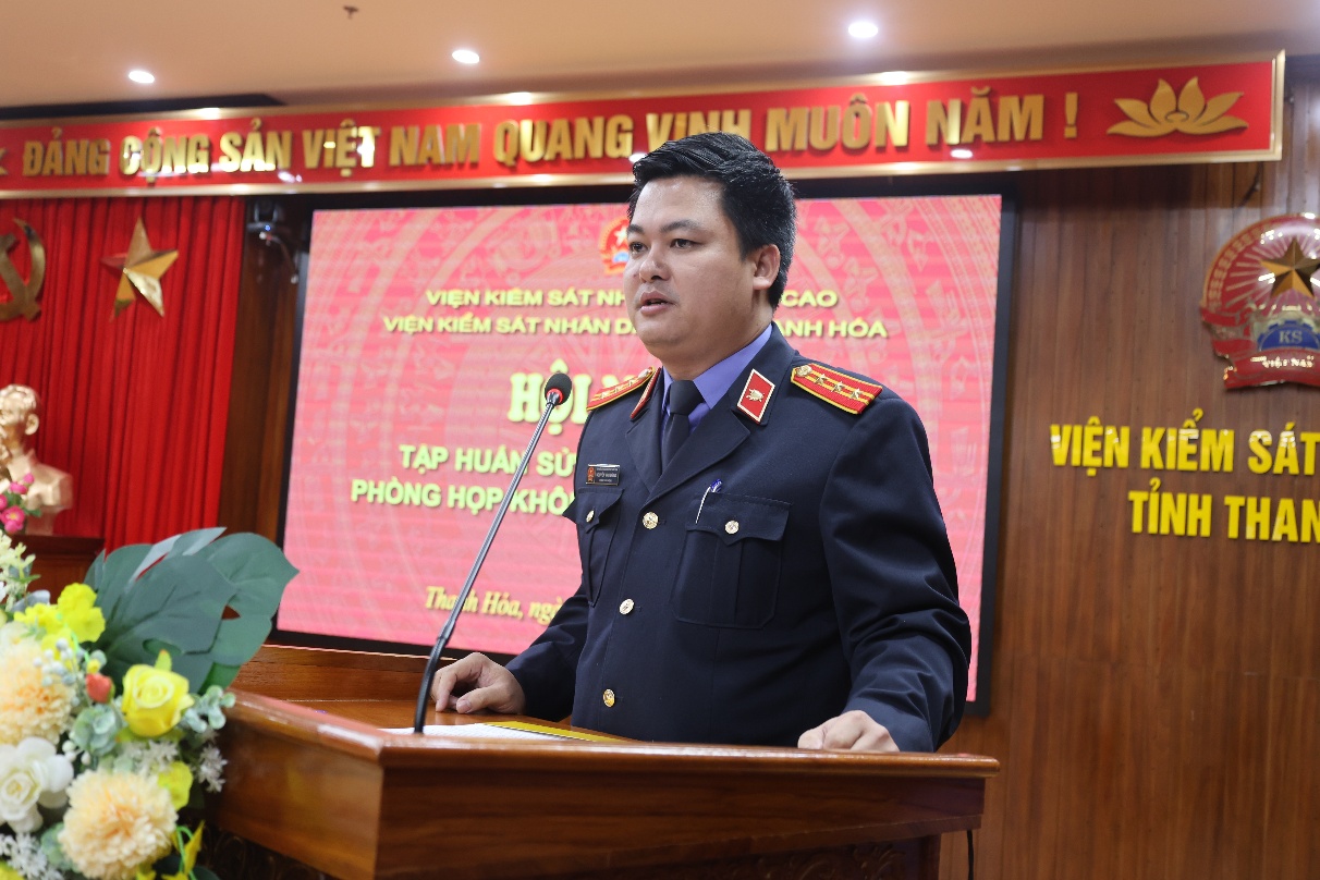 Ảnh: Đồng chí Nguyễn Văn Dũng, Đảng ủy viên, Chánh Văn phòng phát biểu chỉ đạo Hội nghị