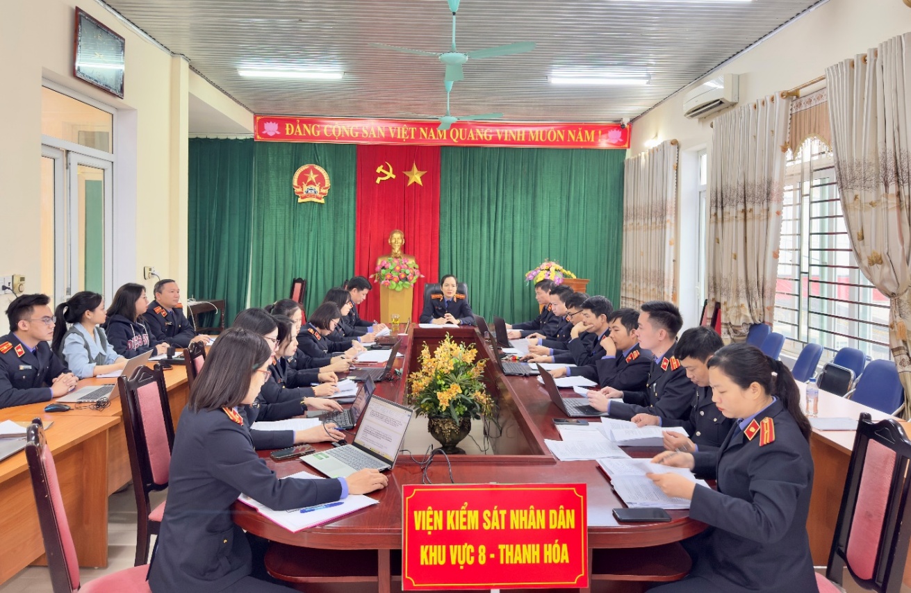 Ảnh: Toàn cảnh buổi sinh hoạt chuyên đề tại Viện KSND khu vực 8