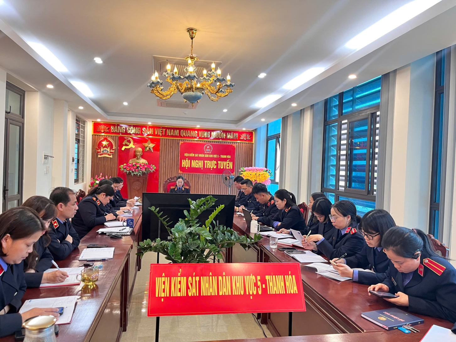 Ảnh: Viện KSND khu vực 5 - Thanh Hóa họp bàn để ban hành Kiến nghị