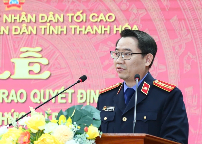 Đồng chí Chu Xuân Ngọc, Phó Vụ trưởng Vụ Tổ chức cán bộ VKSND tối cao công bố Quyết định điều động, bổ nhiệm đối với đồng chí Lê Quang Hải