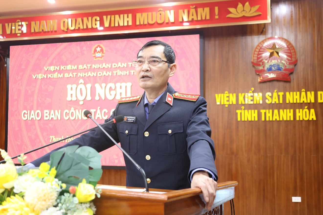 Ảnh: Đồng chí Nguyễn Đức Thanh, Phó Viện trưởng VKSND tỉnh chủ trì phần thảo luận tại Hội nghị