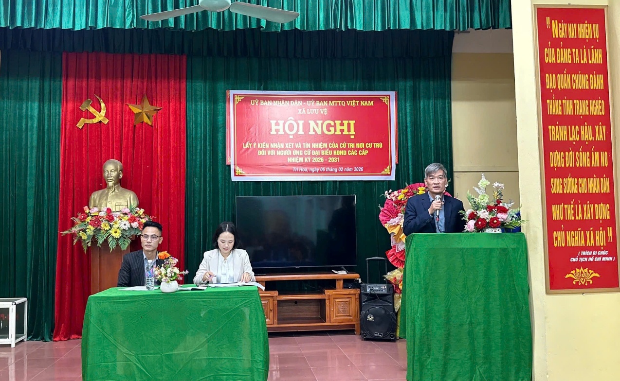 Đ/c Lê Đức Tùng, Ủy viên Ban Thường vụ Đảng ủy, Phó Viện trưởng VKSND tỉnh phát biểu tại Hội nghị