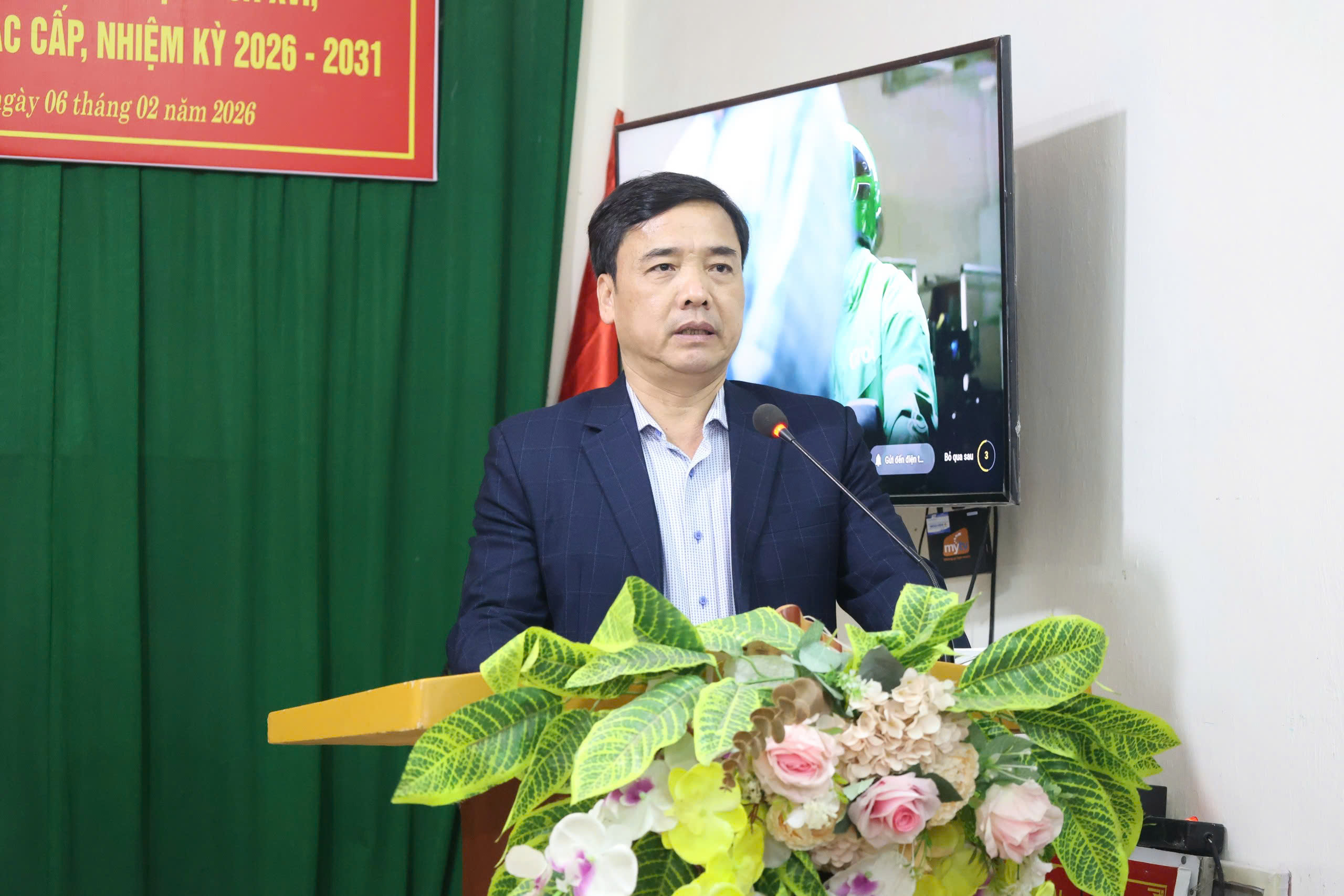 Ảnh: Đ/c Vũ Xuân Thoan, Phó Bí thư Đảng ủy, Phó Viện trưởng VKSND tỉnh Thanh Hóa phát biểu tại hội nghị