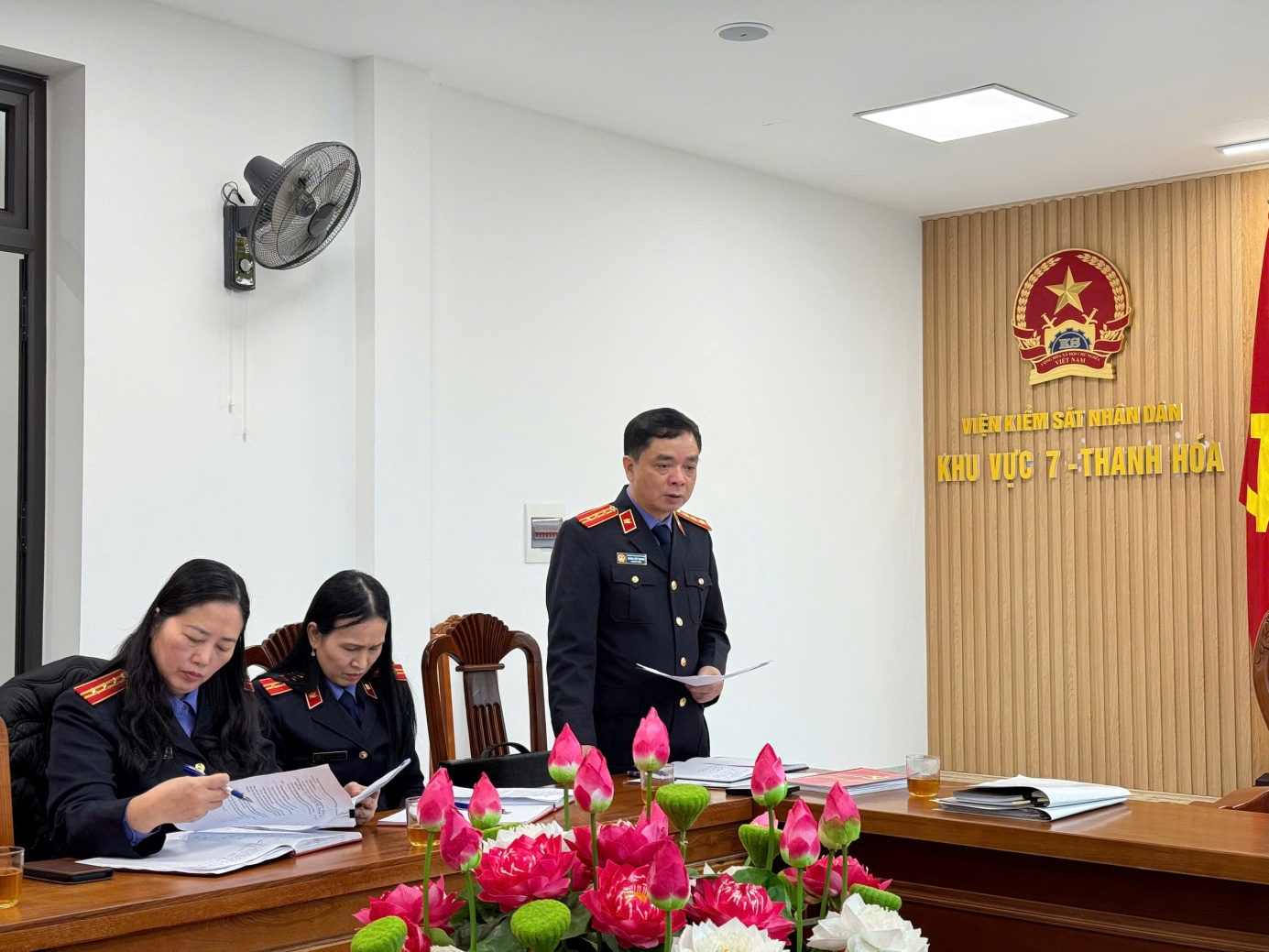 Ảnh: Đồng chí Hoàng Việt Quang, Phó Chủ nhiệm UBKT,  Trưởng phòng 7 VKSND tỉnh  kết luận cuộc kiểm tra