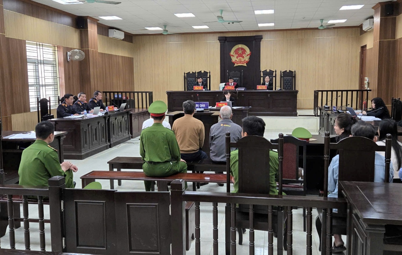 Ảnh: Toàn cảnh phiên tòa xét xử