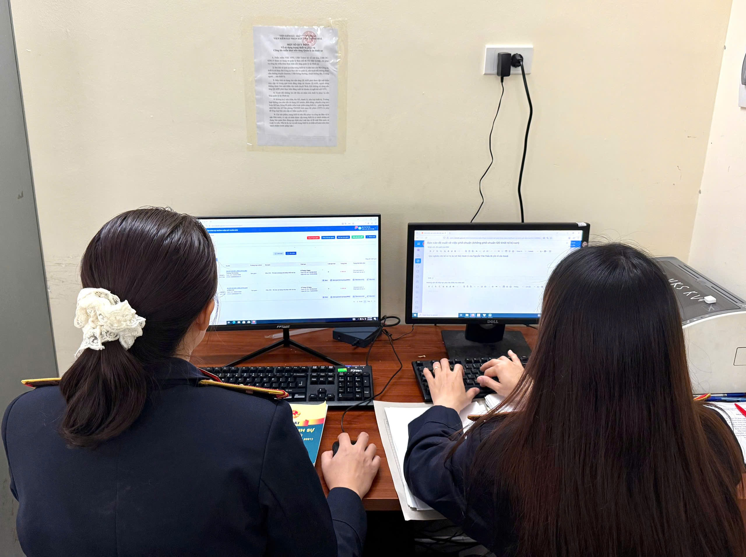 Ảnh: Kiểm sát viên VKSND khu vực 1 đang tiến hành nhập án trên nền tảng quản lý án hình sự