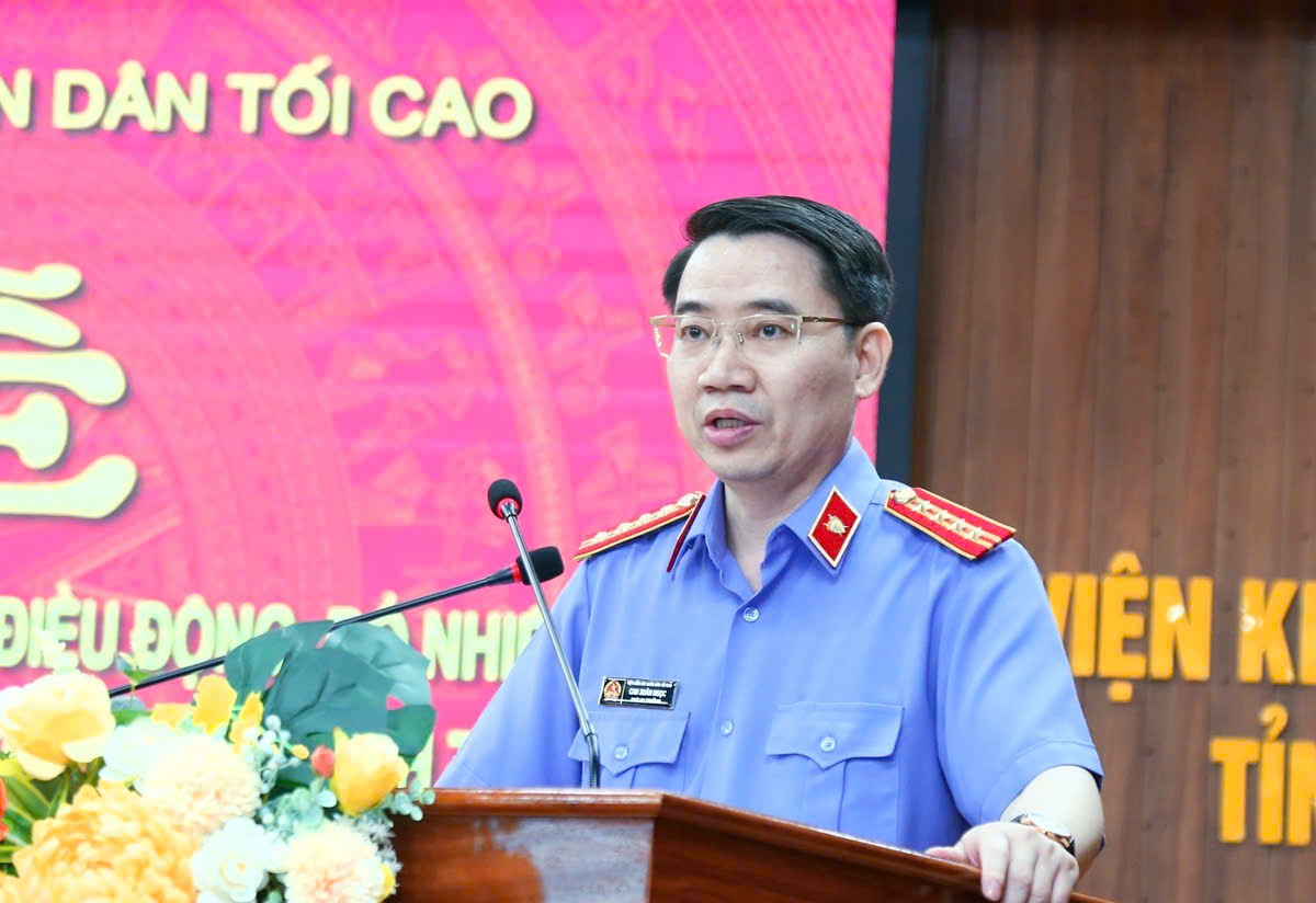 Đồng chí Chu Xuân Ngọc, Phó Vụ trưởng Vụ Tổ chức cán bộ VKSND tối cao công bố Quyết định