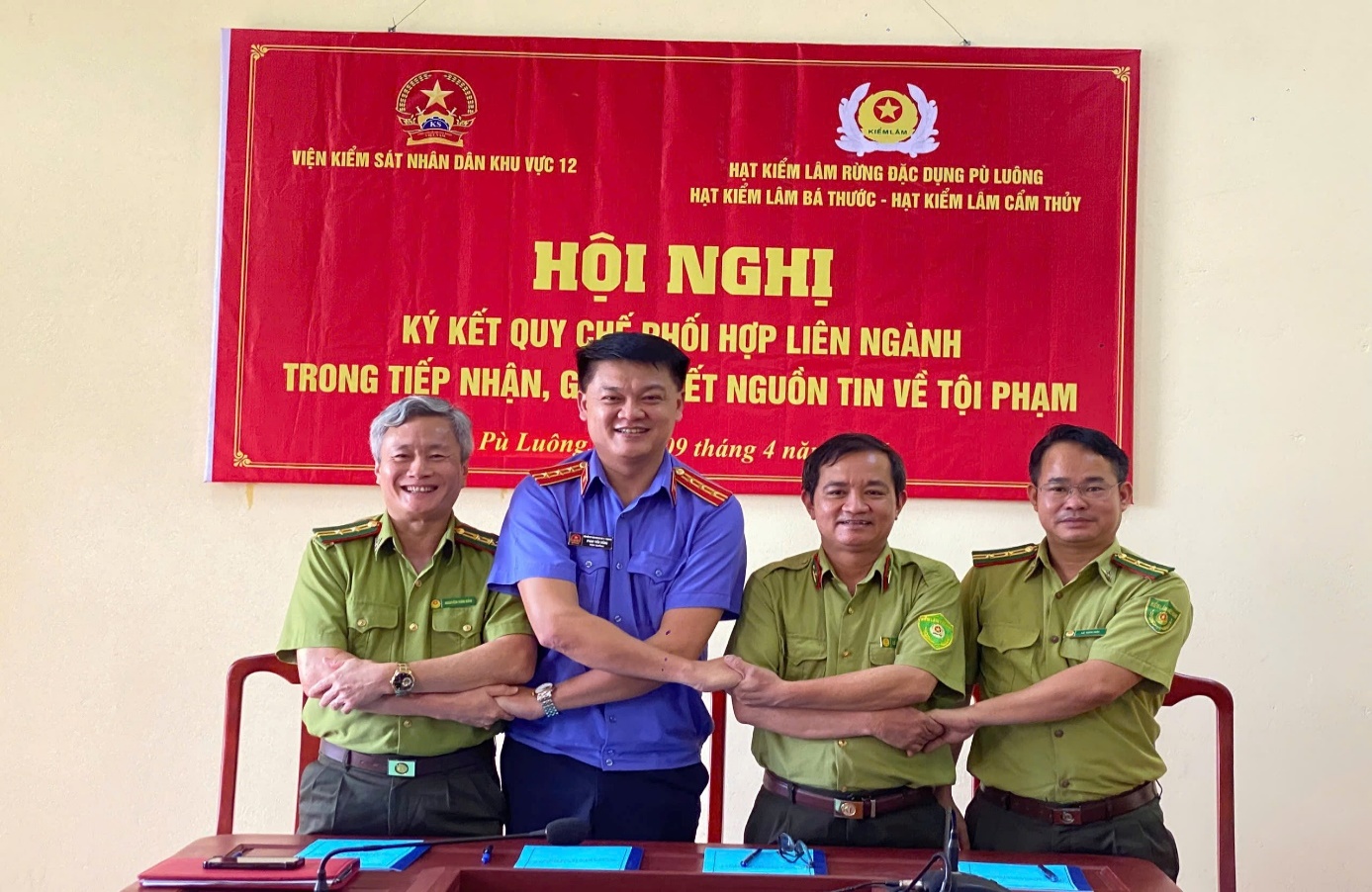 Ảnh: Lãnh đạo các đơn vị ký kết Quy chế phối hợp