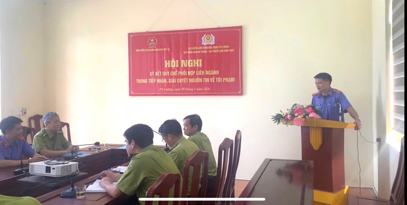 Ảnh: Đồng chí Phạm Tiến Dũng, Viện trưởng VKSND khu vực 12 - Thanh Hoá phát biểu