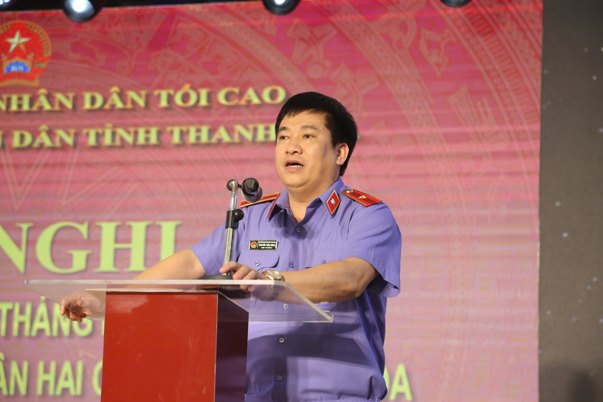 Ảnh: Đồng chí Nguyễn Tiến Dũng, Viện trưởng VKSND tỉnh Thanh Hóa phát biểu chỉ đạo và kết luận Hội nghị