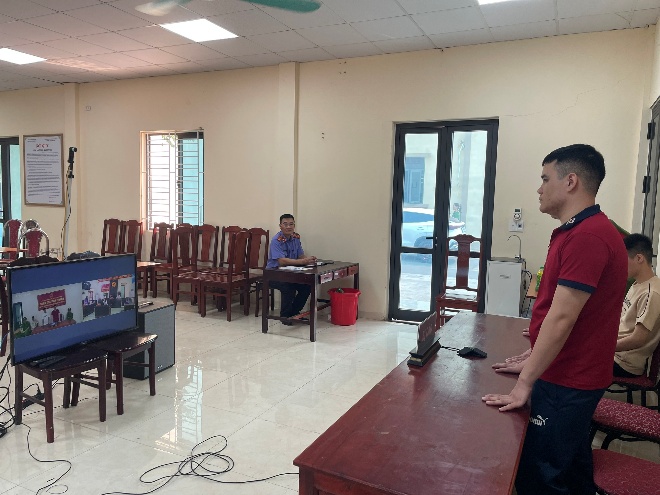 Hình ảnh phiên tòa trực tuyến tại điểm cầu thành phần: Phân trại tạm giam Nông Cống cơ sở 2 Công an tỉnh Thanh Hóa