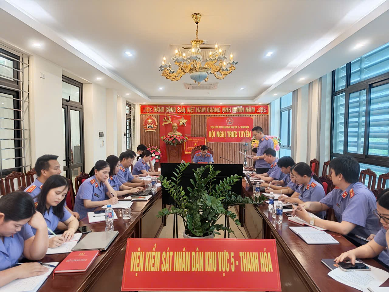 Buổi sinh hoạt thường kỳ tháng 4/2026 của Chi bộ VKSND KV5