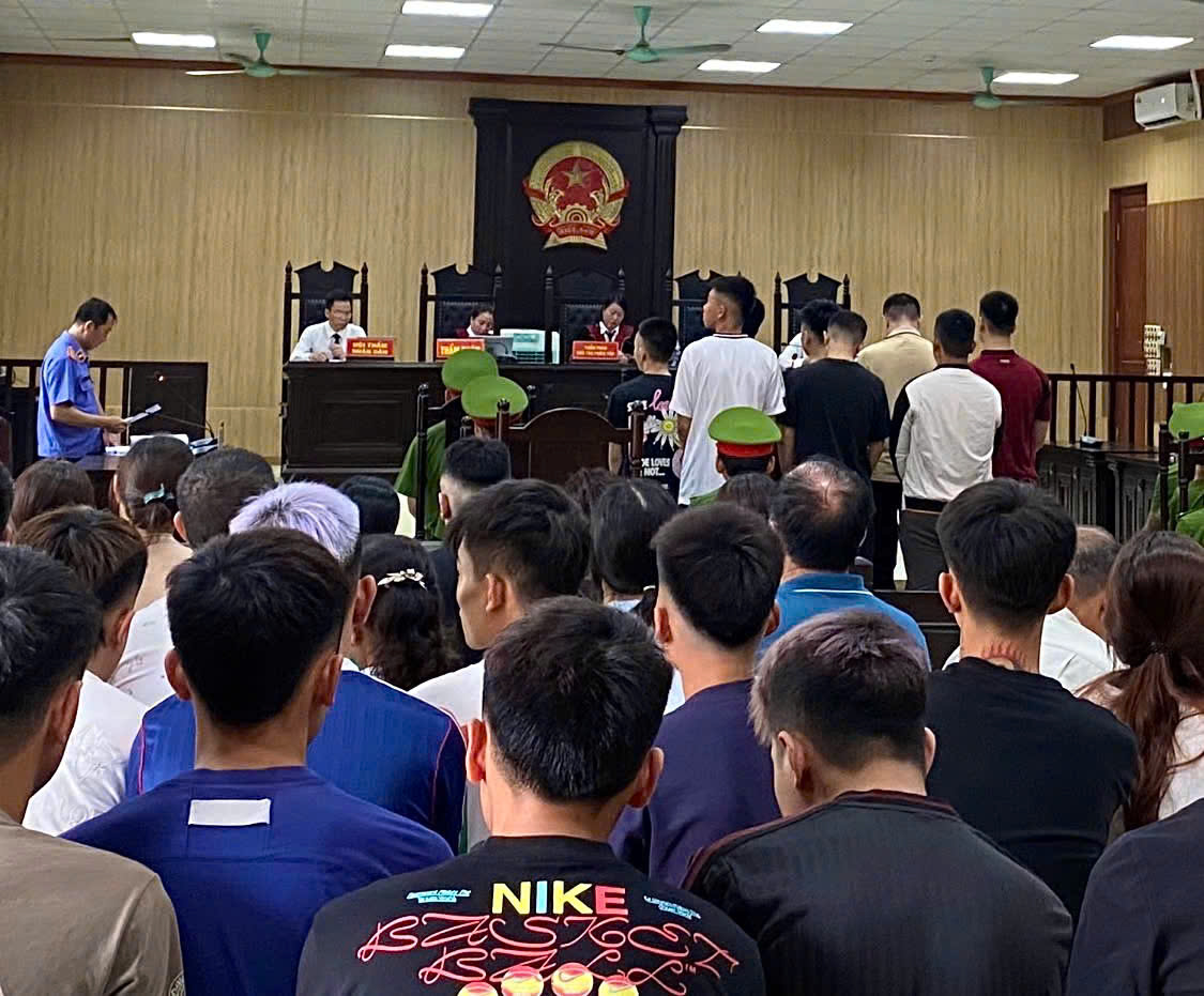 Ảnh: Đại diện VKSND tỉnh công bố Cáo trạng, bảo vệ quan điểm truy tố tại phiên tòa