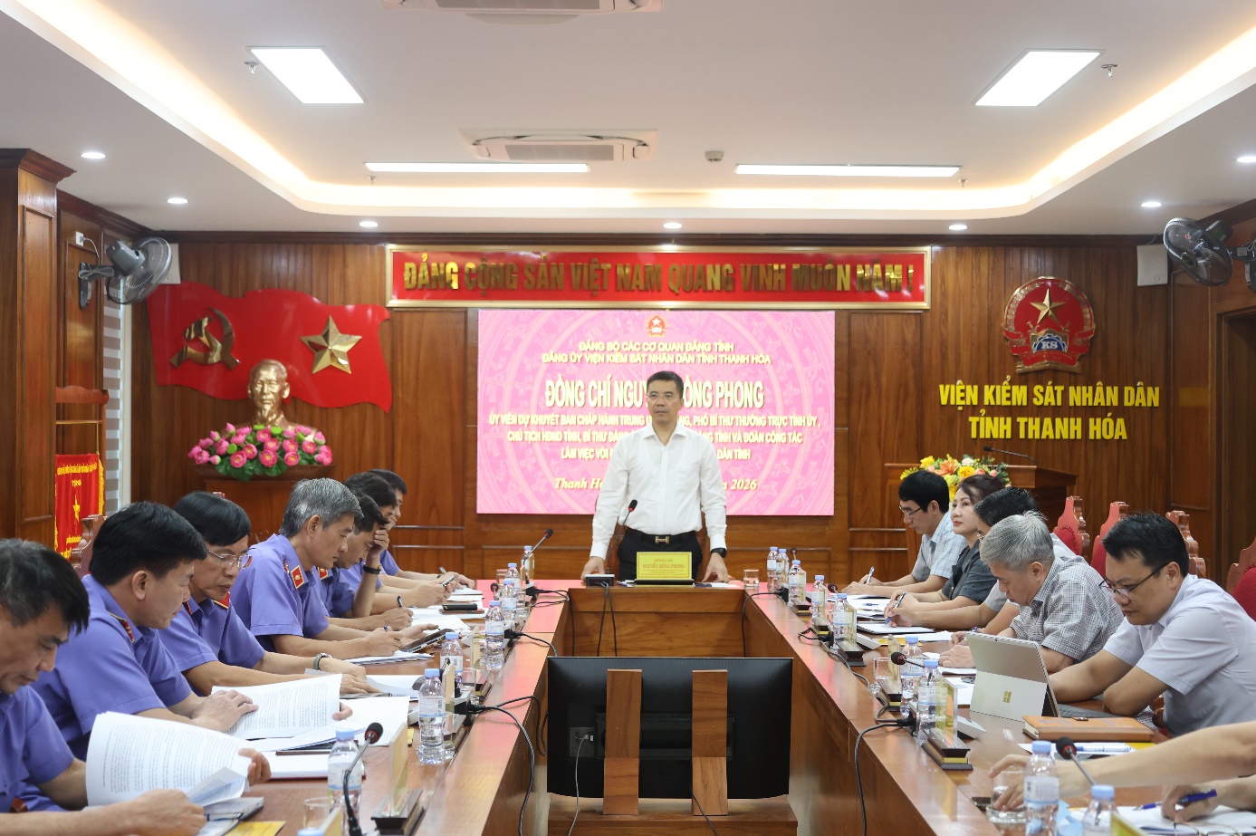Toàn cảnh buổi làm việc