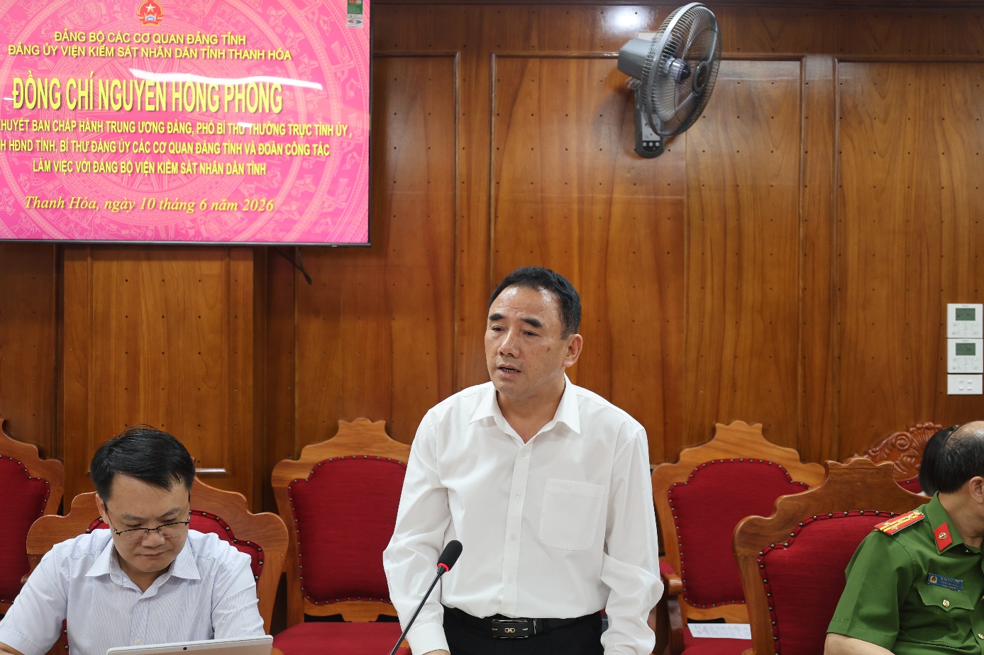 Nguyễn Văn Khuyên, Phó Chánh án Tòa án nhân dân tỉnh phát biểu tại Buổi làm việc