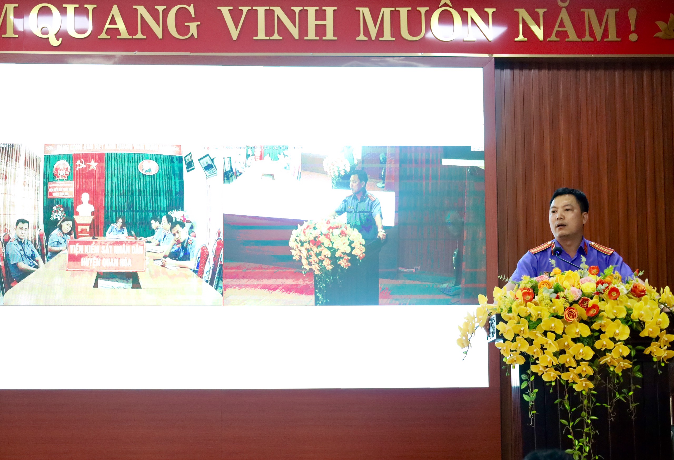 Đồng chí Lê Văn Tài, Viện trưởng VKSND huyện Quan Hóa phát biểu thảo luận tại Hội nghị