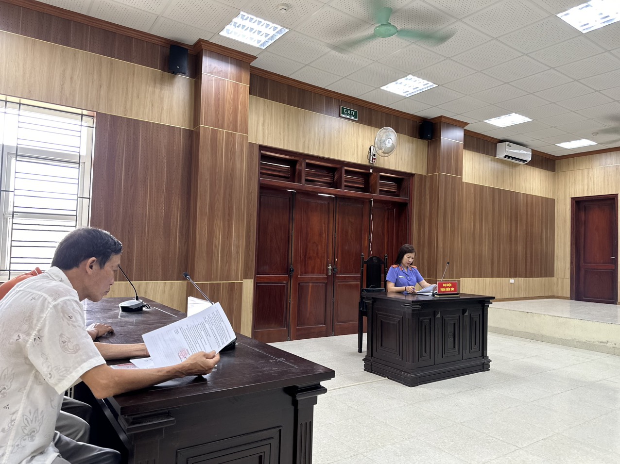Ảnh minh họa:Kiểm sát viên tại phiên tòa hành chính phúc thẩm
