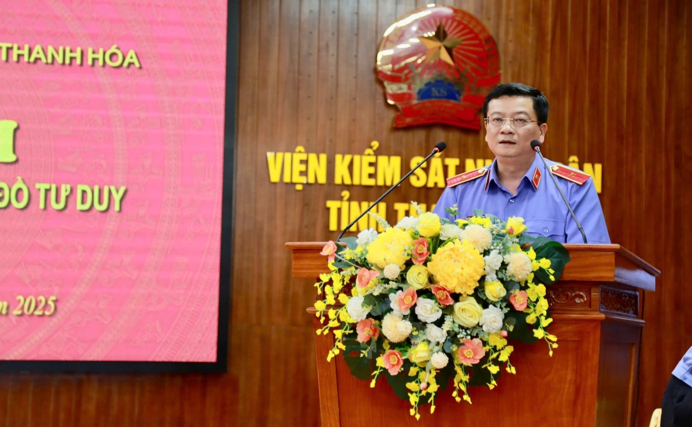 Ảnh: Đồng chí Trần Thế Kính, Viện trưởng VKSND tỉnh phát biểu bế mạc cuộc thi