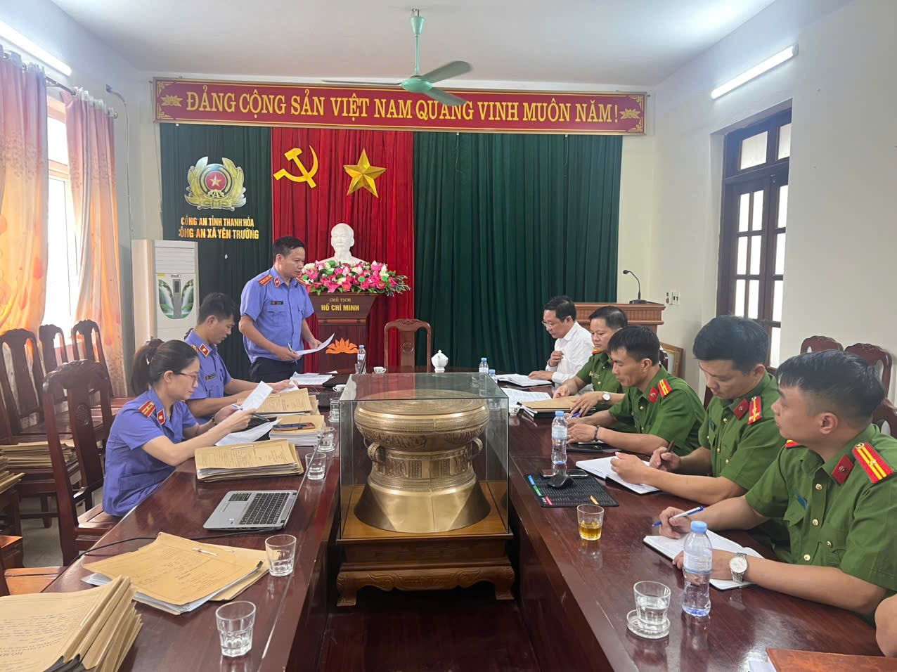 Hình ảnh: Đoàn công bố Quyết định trực tiếp kiểm sát việc thi hành án hình sự tại cộng đồng