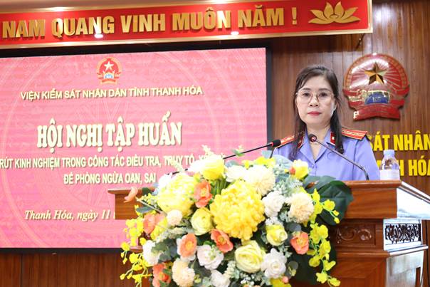 Các đồng chí Trưởng phòng 1, 2, 7 trình bày nội dung chuyên đề tại Hội nghị