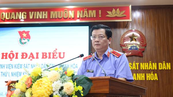 Đồng chí Trần Thế Kính, Bí thư Đảng ủy, Viện trưởng VKSND tỉnh phát biểu chỉ đạo Đại hội