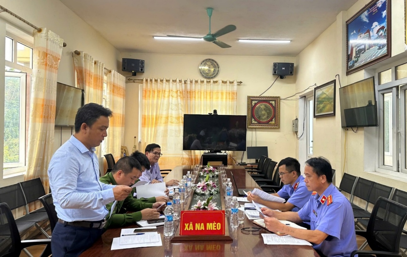 Ảnh: Đoàn kiểm sát làm việc tại xã Na Mèo, tỉnh Thanh Hóa